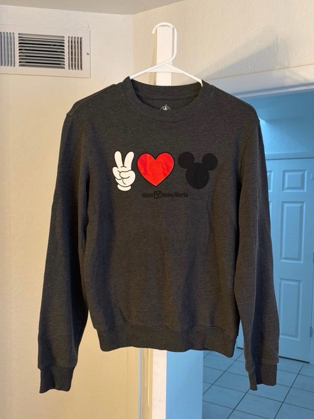DisneyWorld “Peace, Love, Mickey” Crewneck. Adult size XS. NWOT.